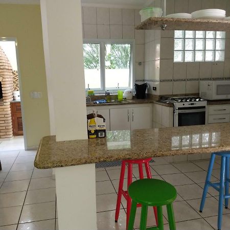 Casa Em Condominio - Enseada Γκουαρούχα Εξωτερικό φωτογραφία